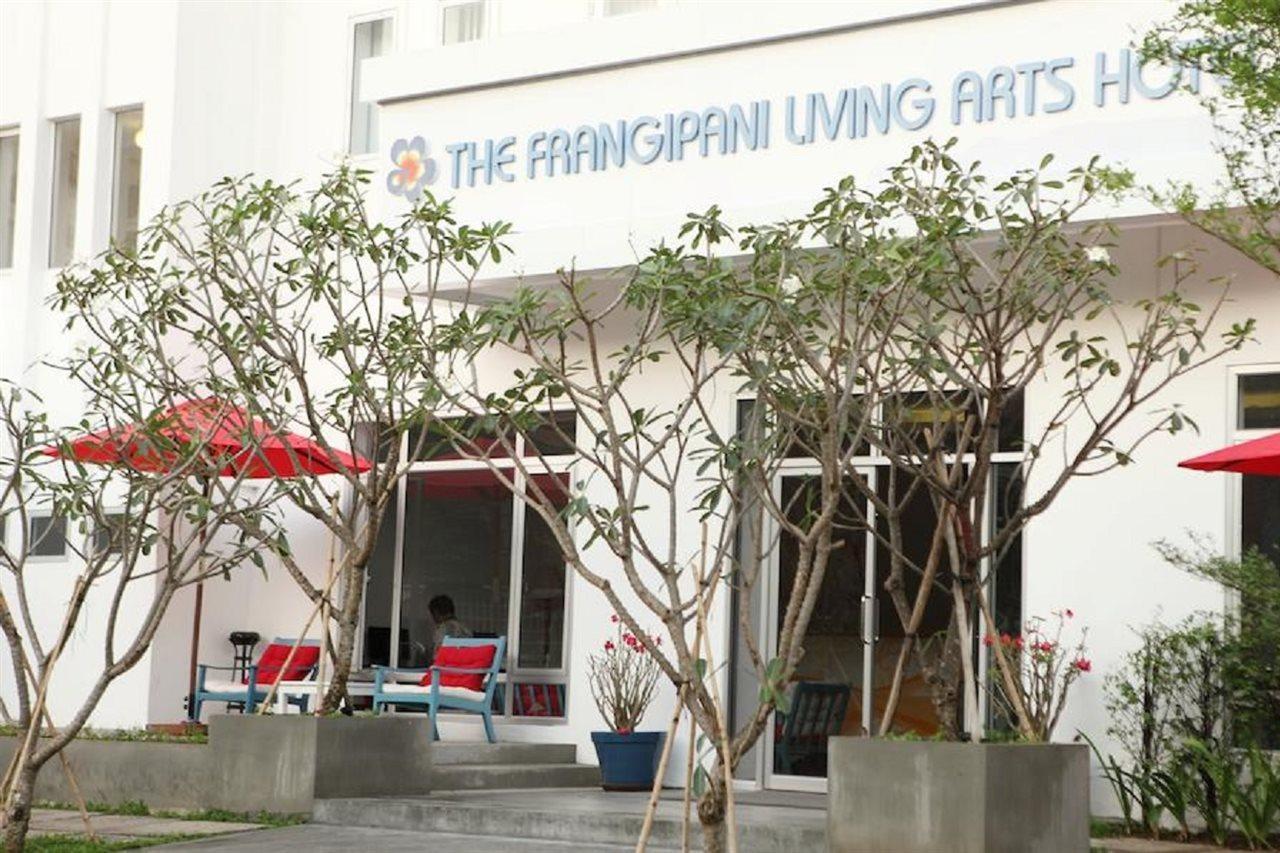 The Frangipani Living Arts Hotel And Spa Phnom Penh Exterior foto